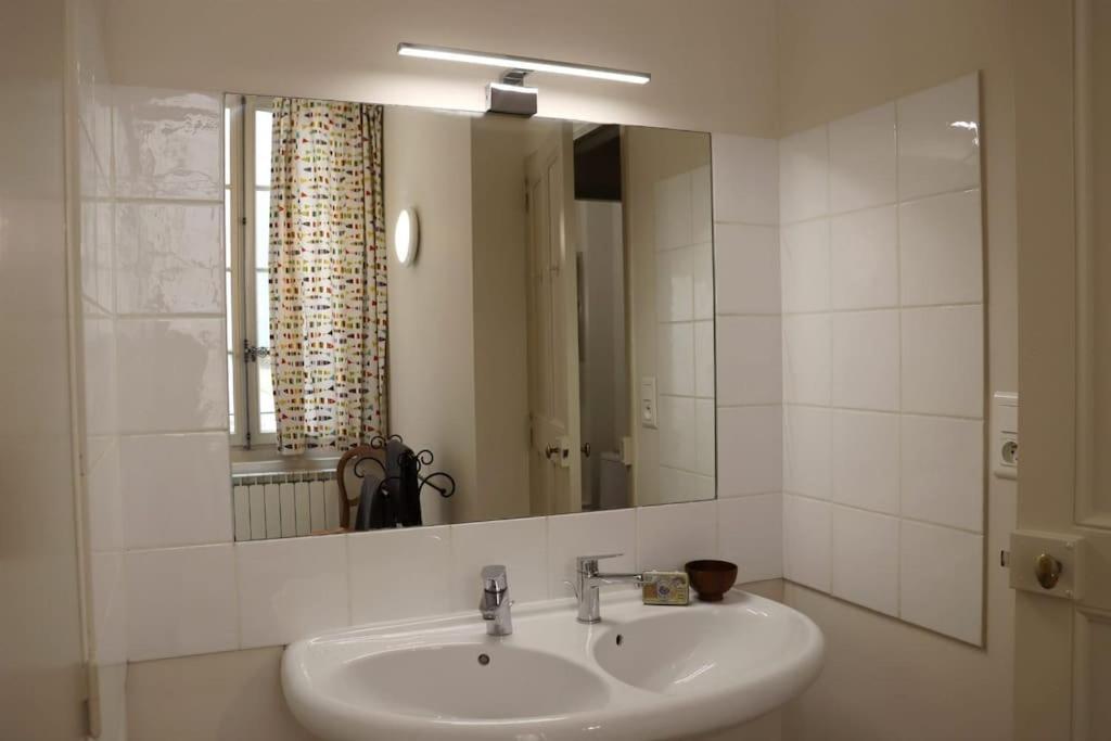 Uzes Centre Quartiers Des Arts Charme De L'Ancien Apartment Ngoại thất bức ảnh